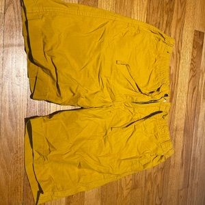 Saffron yellow bermuda shorts